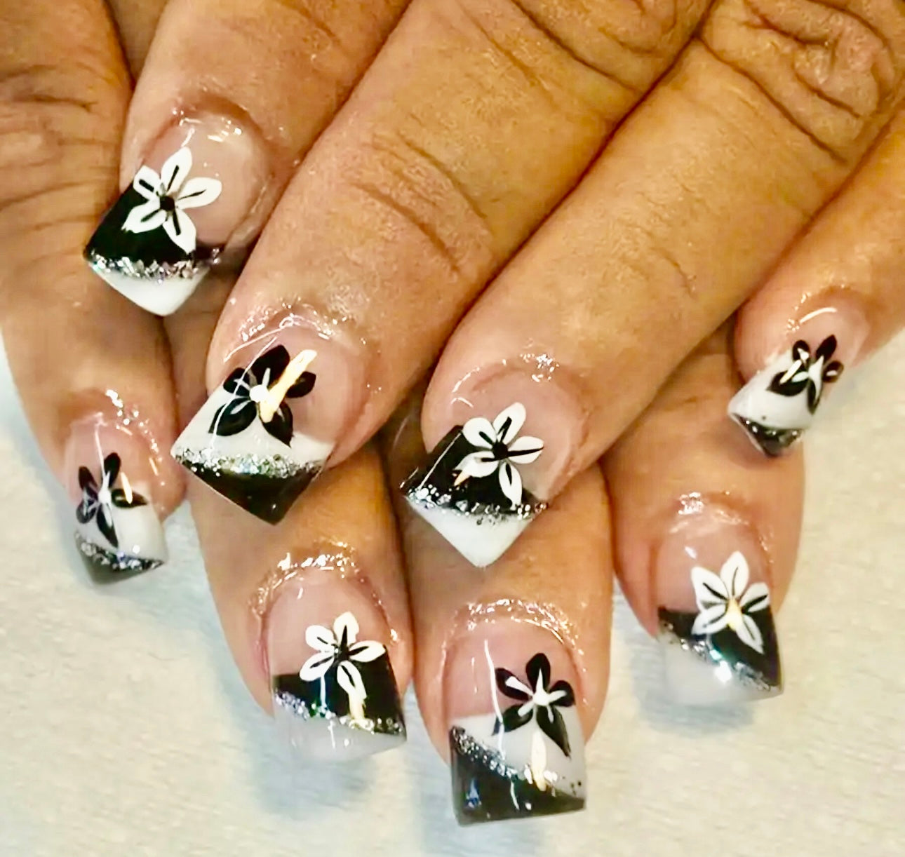 Black and White with Flower Designs Short Press On Nails